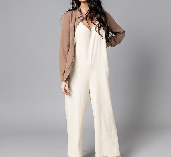 020122 Cents of Style bella jumper 2S2A3803 600x 600x550 - Bella Straight Leg Sleeveless Linen Jumpsuit | S-L for only <span class="money">$24.99 </span>