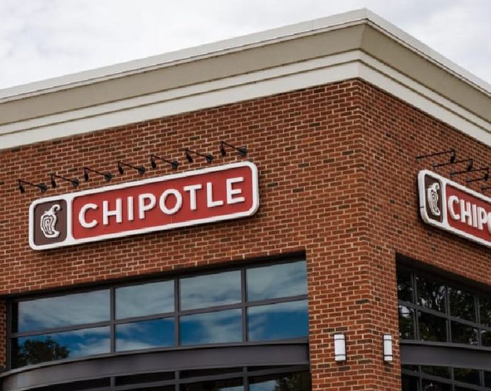 160834 690x550 - Sweepstakes! Chipotle is Giving $1 Million Worth of Burritos to 2000 Schools